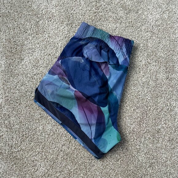 athleta make a splash mesh racer run 4" short 🤍 m - Picture 11 of 16